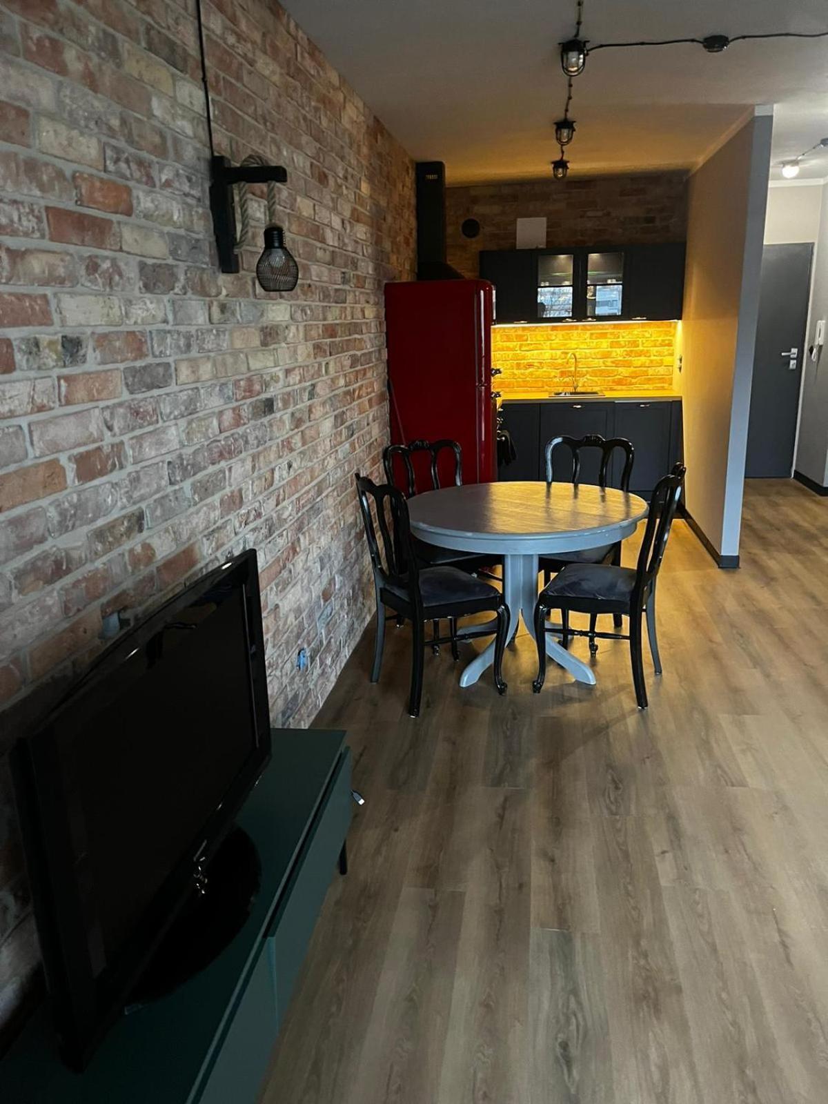 Apartament Z Widokiem Na Stadion Styl Industrialny Jedyny Taki Check In 24 H Posen Exterior foto